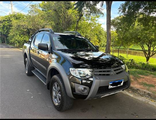 MITSUBISHI L200 OUTDOOR 2.4 4X2 CD 16V FLEX 4P MANUAL